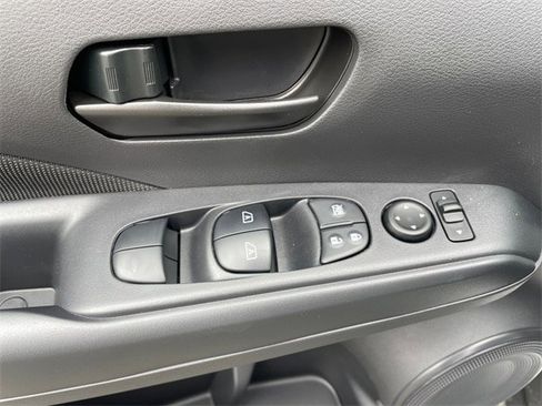 New 2025 Nissan Kicks Play S image 20