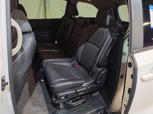 Certified 2025 Honda Odyssey Touring image 25