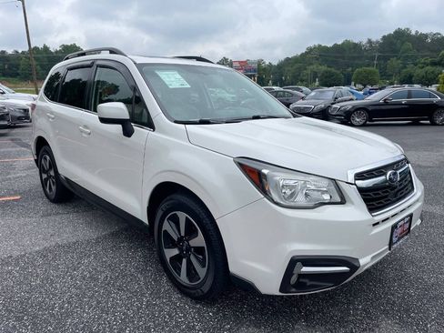 Used 2017 Subaru Forester 2.5i Limited w/ Popular Package #1 AWD/4WD image 6