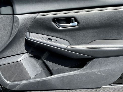 Used 2024 Nissan Sentra SV FWD image 28