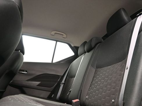 Used 2023 Nissan Kicks SV FWD image 12