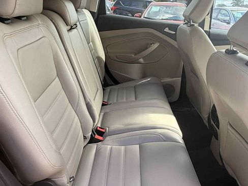 Used 2019 Ford Escape Titanium image 37