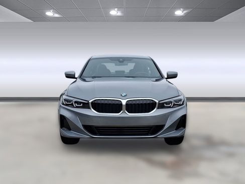 Used 2025 BMW 330i Sedan w/ Convenience Package image 5