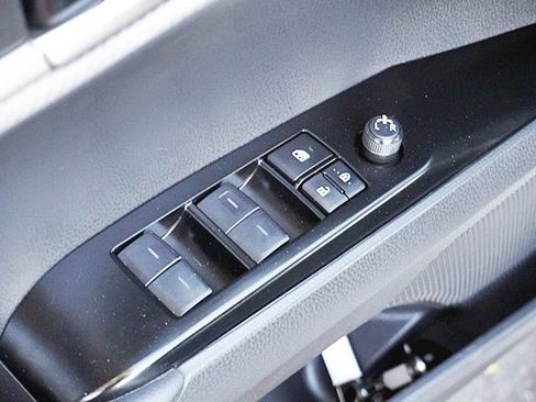 Used 2025 Toyota Camry SE image 23