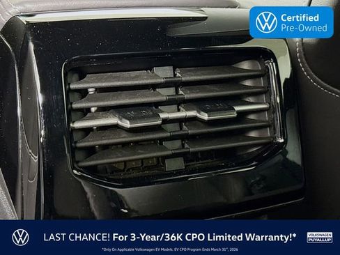 Used 2023 Volkswagen ID.4 2WD image 26