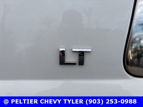 Used 2019 Chevrolet Suburban LT image 9