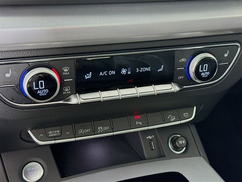 Used 2024 Audi Q5 2.0T Premium image 16