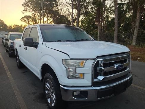 Used 2017 Ford F150 XLT image 4