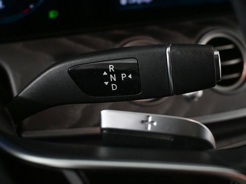 Used 2021 Mercedes-Benz E 350 Sedan image 16