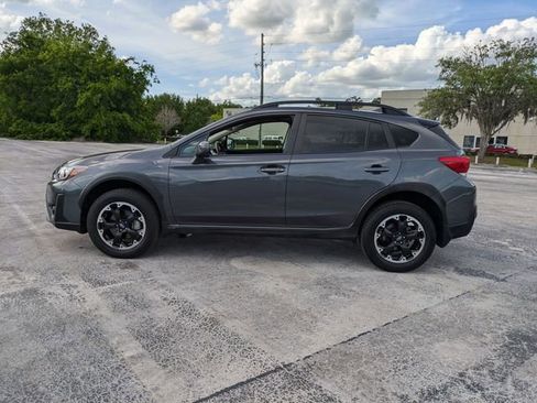Used 2022 Subaru Crosstrek 2.0i Premium image 4
