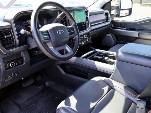 Used 2025 Ford F250 Lariat w/ Chrome Package AWD/4WD image 3