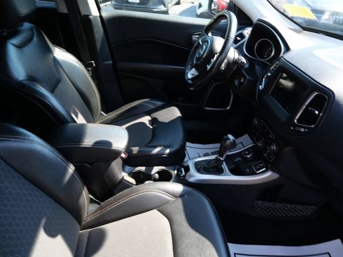 Used 2020 Jeep Compass Latitude AWD/4WD image 27