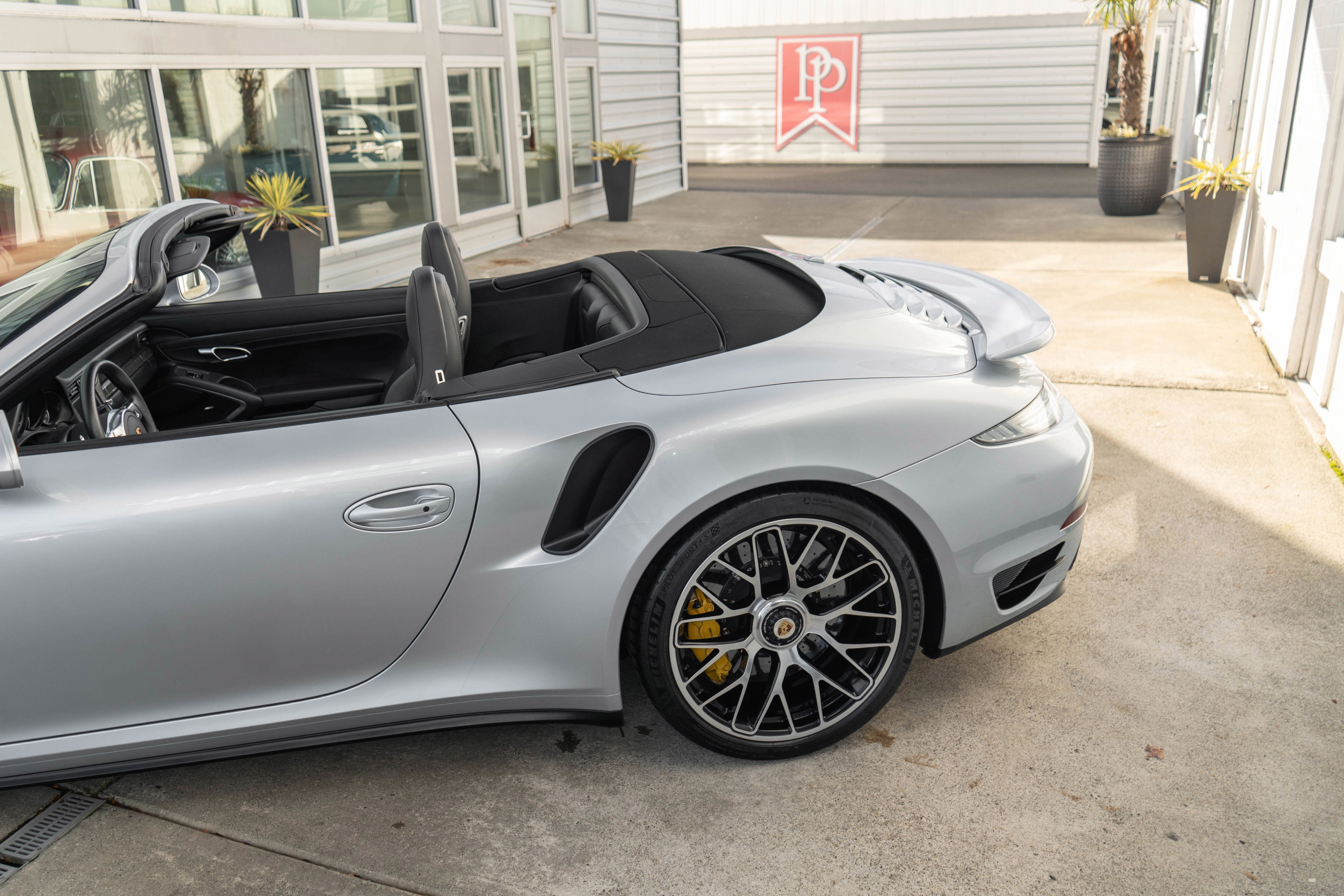 Used 2014 Porsche 911 Turbo S AWD/4WD image 5