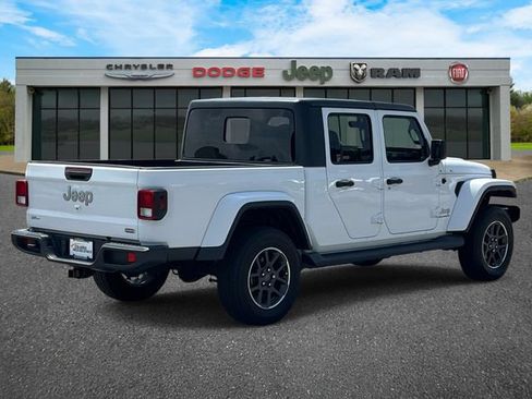 Used 2023 Jeep Gladiator Overland w/ Popular Equipment Package AWD/4WD image 4