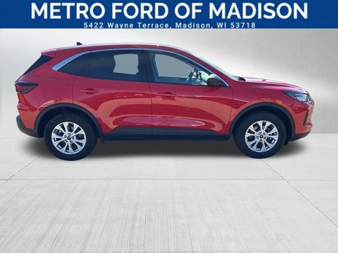 Used 2024 Ford Escape Active AWD/4WD image 7