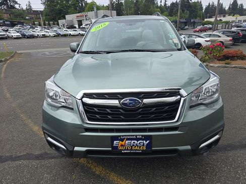 Used 2018 Subaru Forester 2.5i Premium AWD/4WD image 2