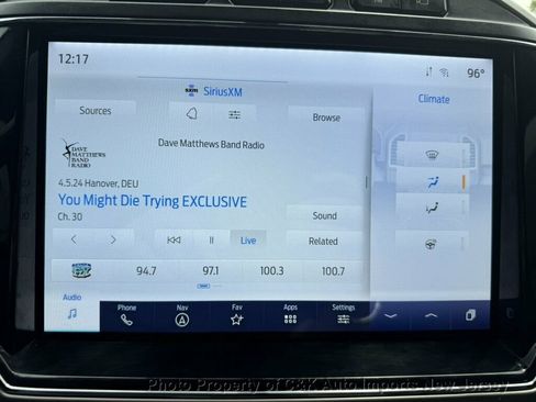 Used 2022 Ford F350 Platinum w/ FX4 Off-Road Package AWD/4WD image 26