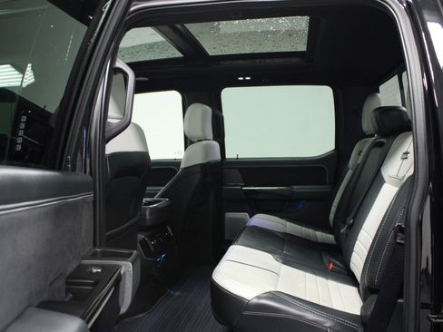 Used 2023 Ford F150 Lightning Platinum image 13