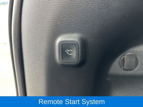 Used 2019 Jeep Cherokee Trailhawk image 15