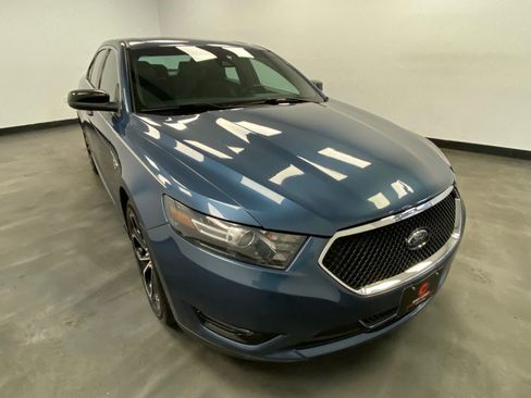 Used 2018 Ford Taurus SHO AWD/4WD image 8