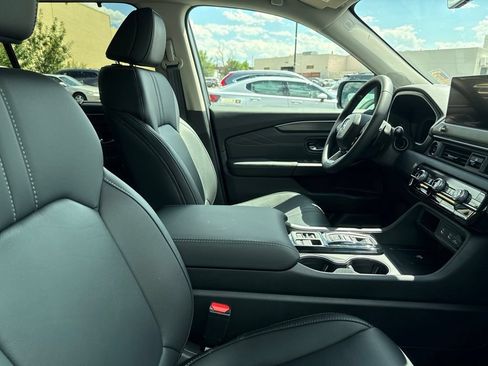 Certified 2026 Honda Pilot Touring image 5