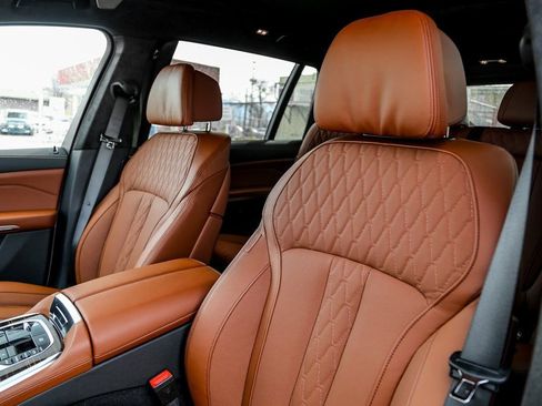New 2026 BMW X7 M60i image 20