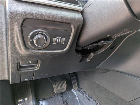 Used 2024 Jeep Grand Cherokee L Laredo image 16