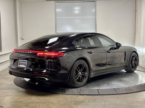 Used 2018 Porsche Panamera 4 AWD/4WD image 9