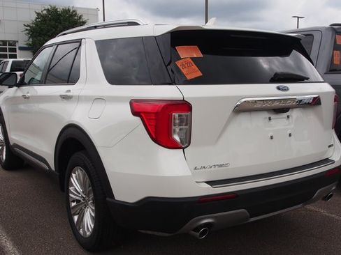 Certified 2023 Ford Explorer Limited w/ Hybrid Equipment Group 310A AWD/4WD image 5