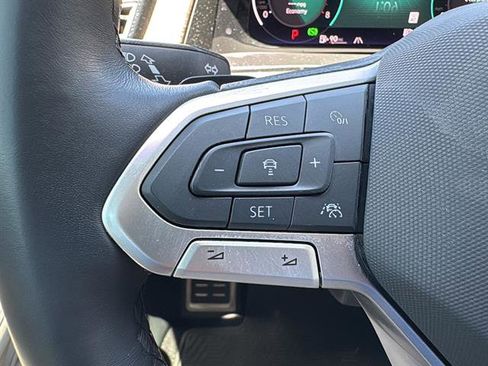 Certified 2025 Volkswagen Atlas SEL Premium R-Line image 20