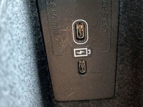 Certified 2023 Volvo XC60 B5 Ultimate w/ Climate Package image 26