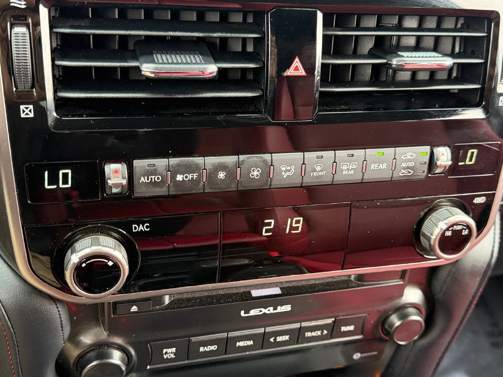 Certified 2023 Lexus GX 460 Premium w/ Premium Package AWD/4WD image 24