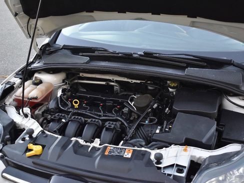 Used 2014 Ford Focus Titanium image 34