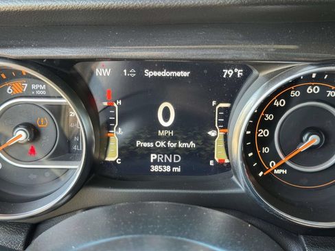 Used 2022 Jeep Wrangler Unlimited Sport AWD/4WD image 13