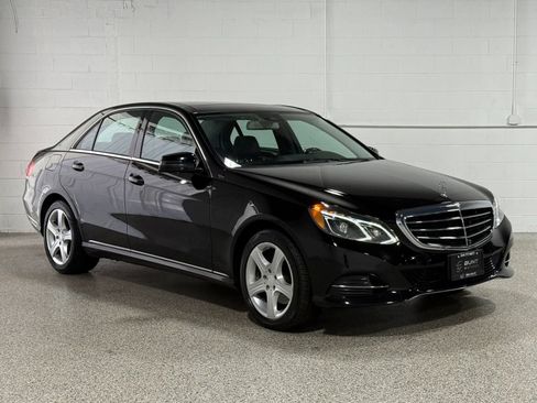 Used 2014 Mercedes-Benz E 350 4MATIC Sedan image 5