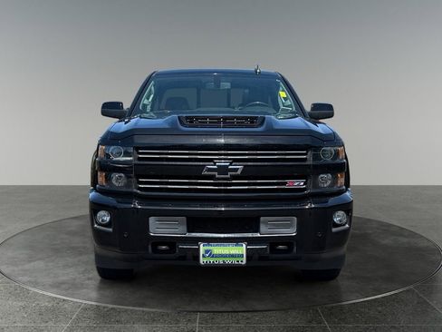 Used 2019 Chevrolet Silverado 2500 LTZ w/ Duramax Plus Package AWD/4WD image 3