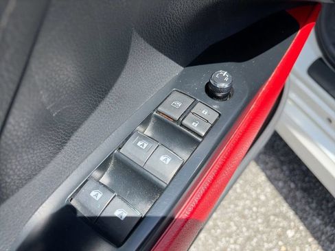 Used 2018 Toyota Camry XSE FWD image 15