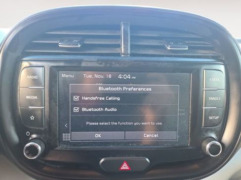 Used 2022 Kia Soul LX FWD image 24