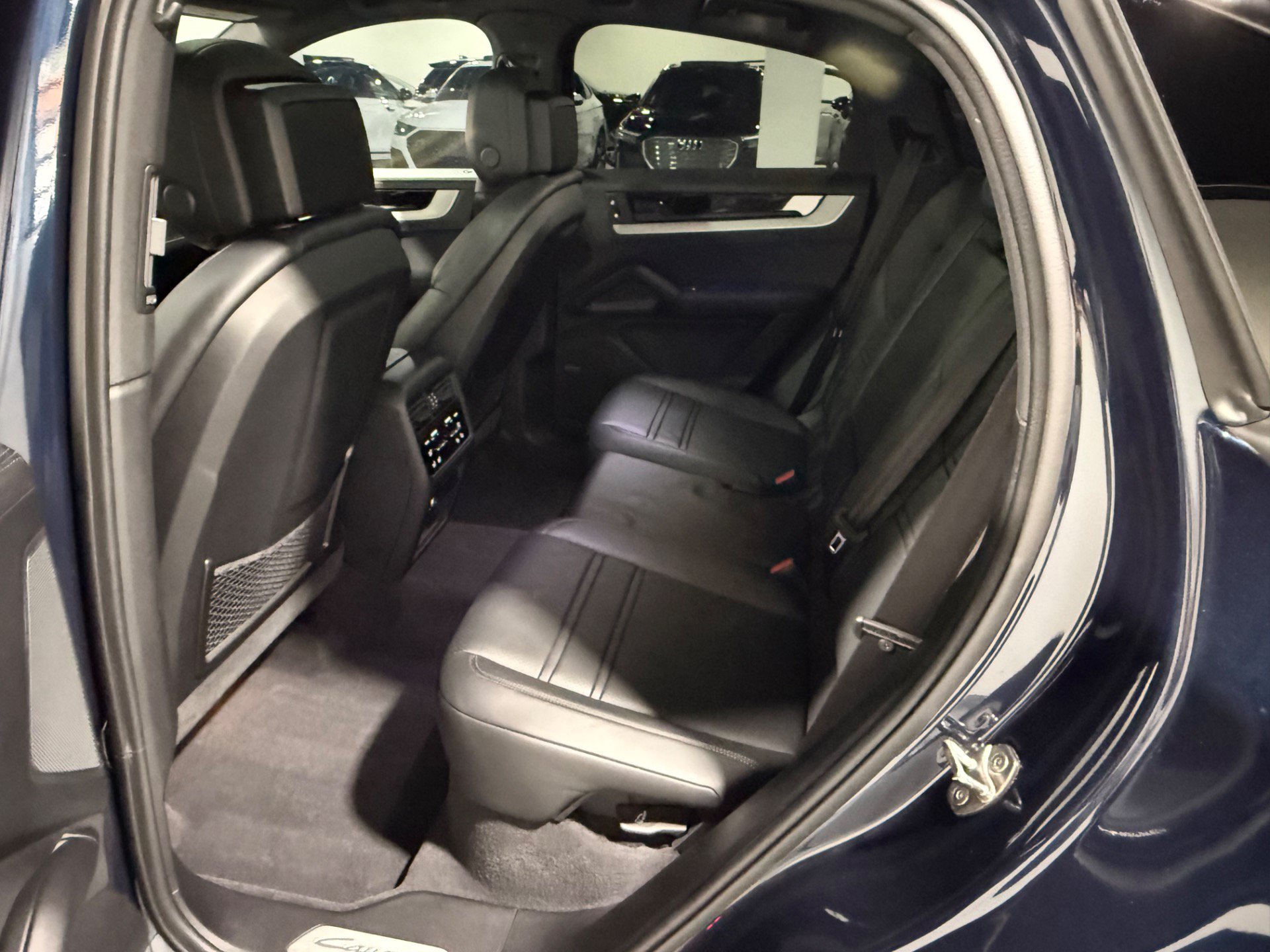 Used 2024 Porsche Cayenne Coupe AWD/4WD image 58