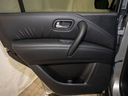 Used 2021 Nissan Armada SV w/ SV Appearance Package image 11