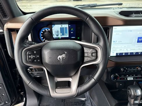 Used 2023 Ford Bronco Outer Banks w/ Sasquatch Package image 14