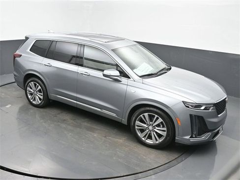 Certified 2025 Cadillac XT6 Premium Luxury image 46