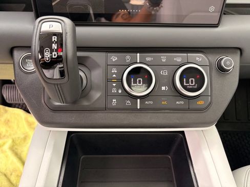 Used 2025 Land Rover Defender 110 S AWD/4WD image 19