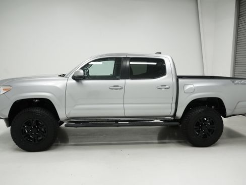 Used 2021 Toyota Tacoma SR w/ SR Convenience Package RWD image 6