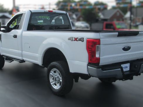 Used 2017 Ford F250 XL w/ XL Value Package AWD/4WD image 6