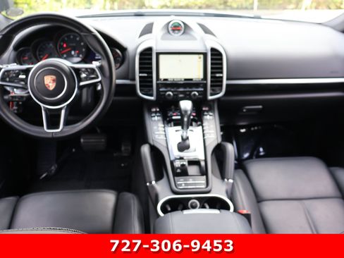 Used 2016 Porsche Cayenne AWD/4WD image 17