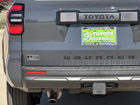 New 2026 Toyota 4Runner SR5 image 5