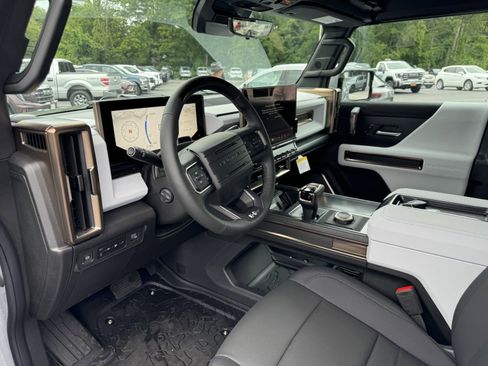 New 2025 GMC Hummer EV 3X w/ Extreme Off-Road Package image 13