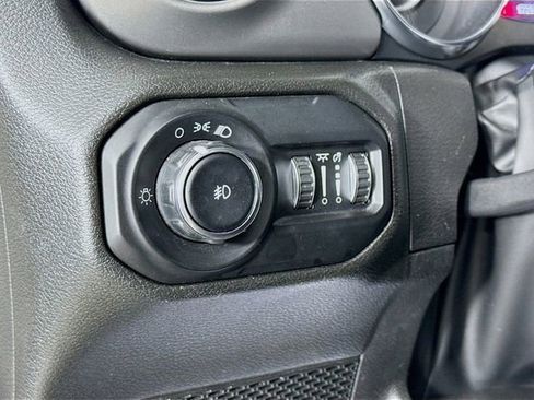 Used 2022 Jeep Wrangler Unlimited Sport image 10