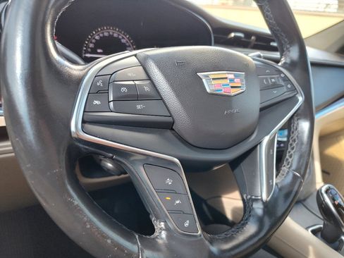 Used 2019 Cadillac XT5 Premium Luxury image 17